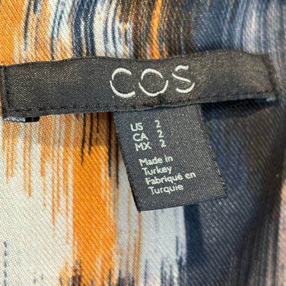 COS Patterned Satin Hidden Button Front Short Sleeve Shirt - 2 - Picture 4 of 5